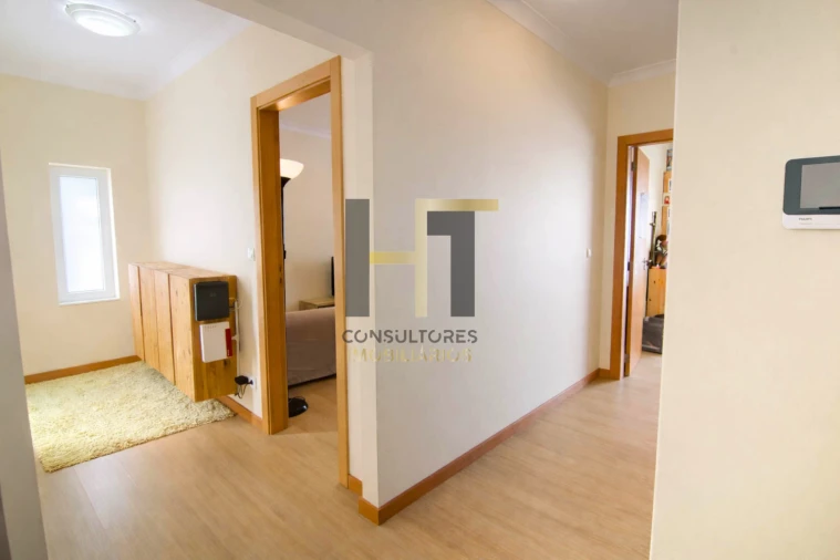 Apartamento T2 para Venda em Castêlo da Maia Foto 16