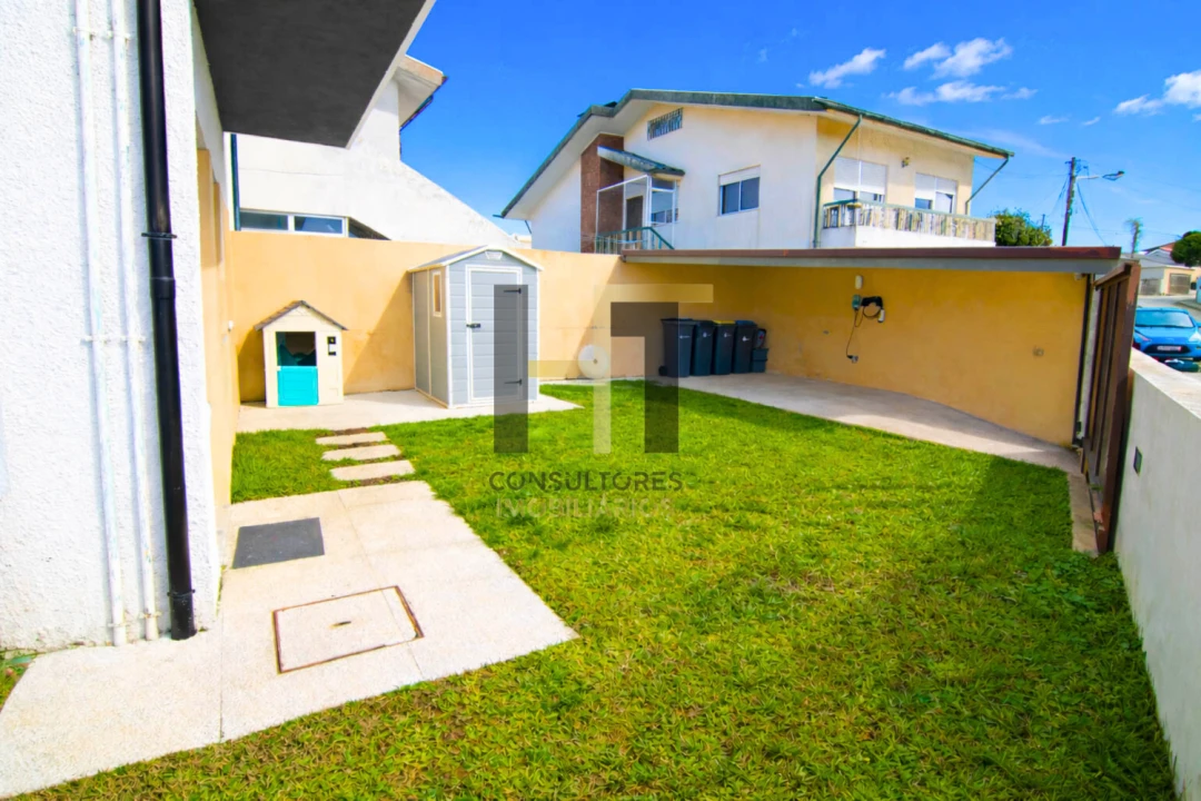 Apartamento T2 para Venda em Castêlo da Maia Foto 1