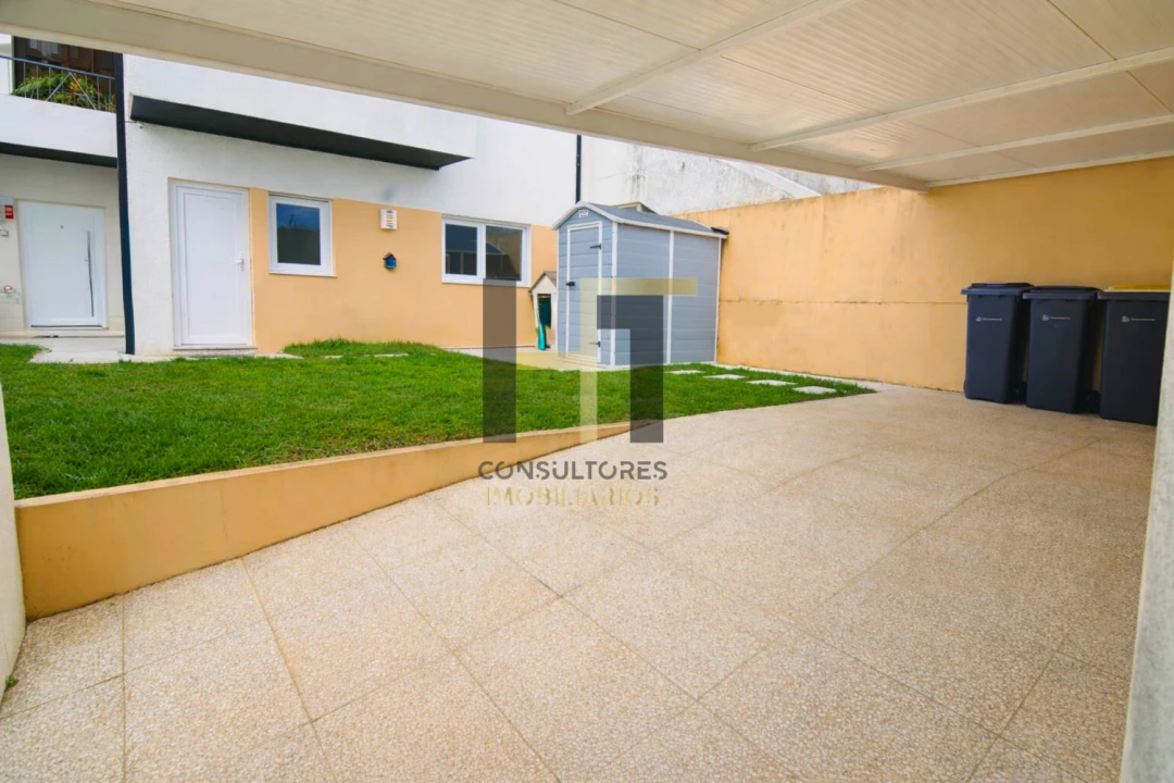 Apartamento T2 para Venda em Castêlo da Maia Foto 19