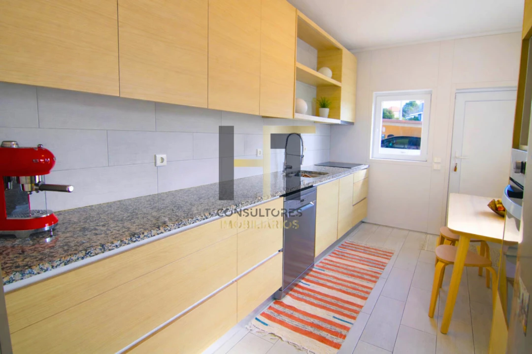 Apartamento T2 para Venda em Castêlo da Maia Foto 5