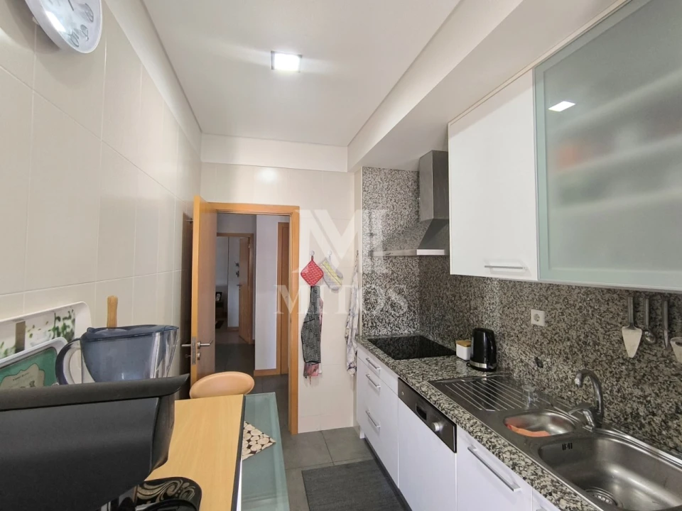 Apartamento T3 para Venda em Darque Foto 4