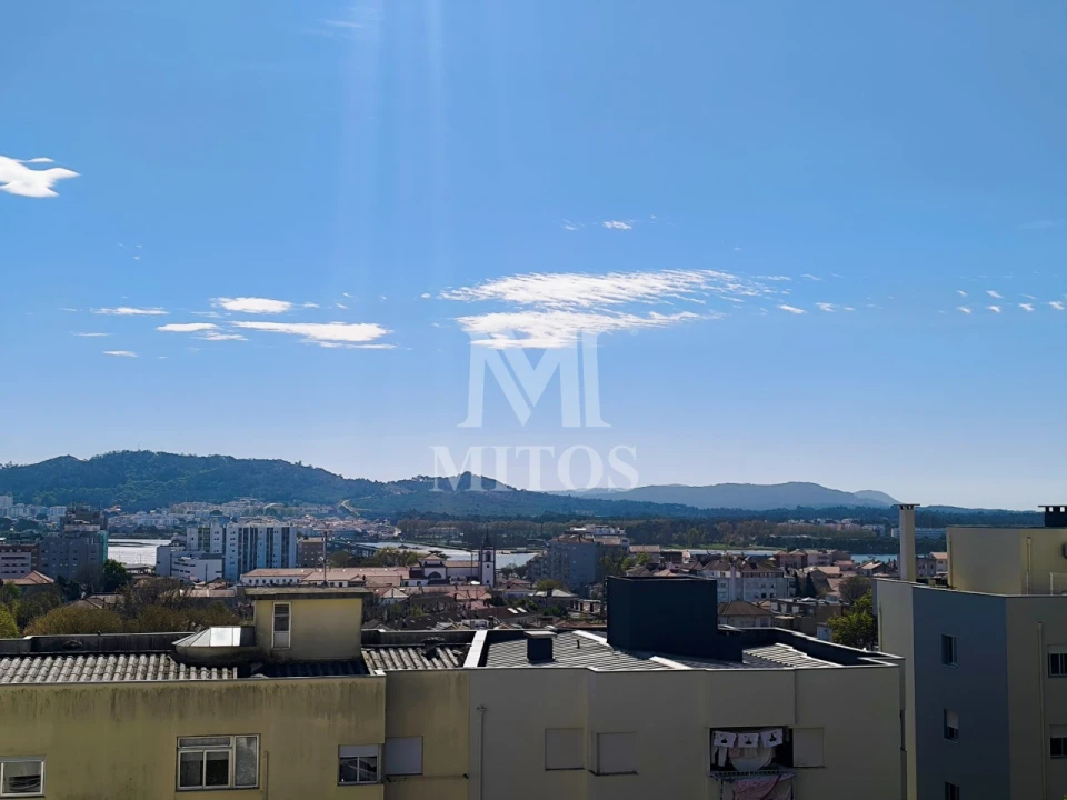 Apartamento T2 para Arrendamento em Santa Maria Maior e Monserrate e Meadela Foto 12