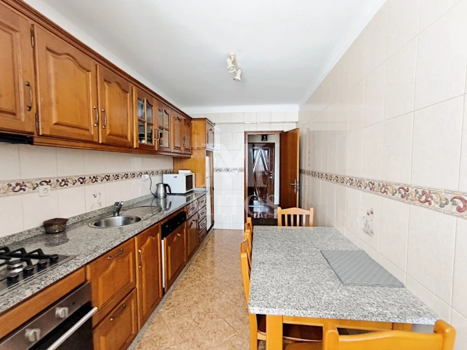 Apartamento T2 para Arrendamento em Santa Maria Maior e Monserrate e Meadela Foto 2