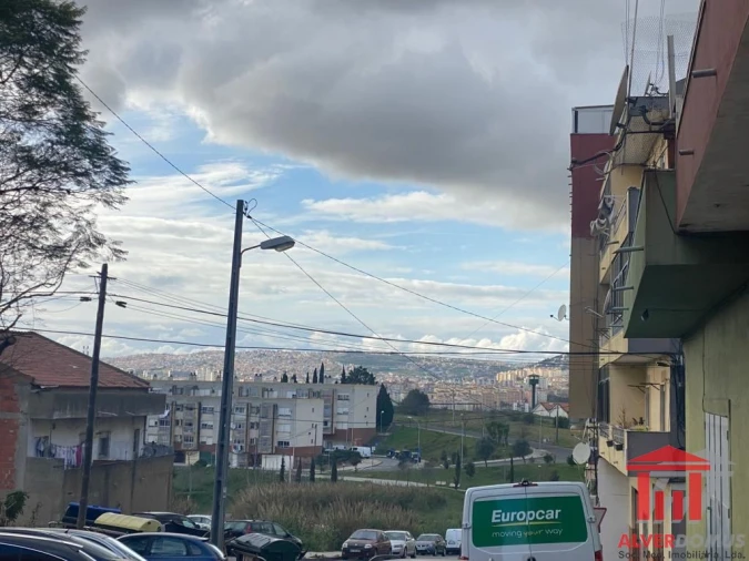Loja para Arrendamento em Santa Clara Foto 11