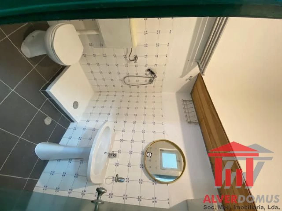 Loja para Arrendamento em Santa Clara Foto 5