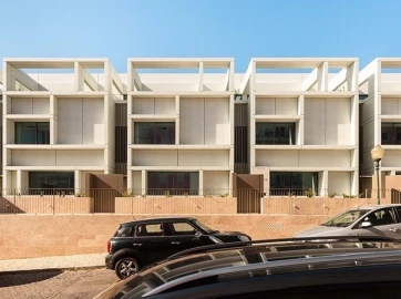 Moradia T5 para Venda em Alcantara