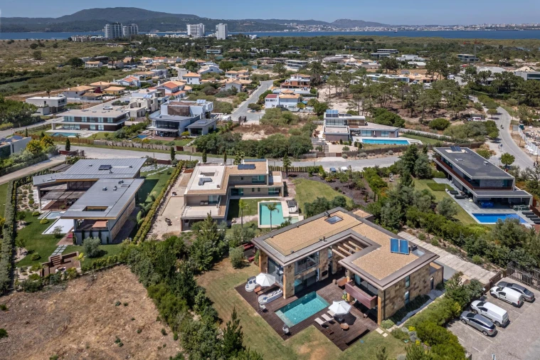 Moradia T4 para Venda em Carvalhal Foto 7