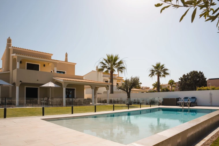 Moradia T5 para Venda em Guia Foto 37