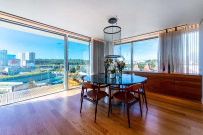 Apartamento T4 para Venda em Avenidas Novas