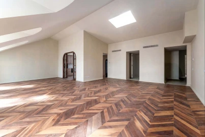 Apartamento T4 para Venda em Santa Maria Maior