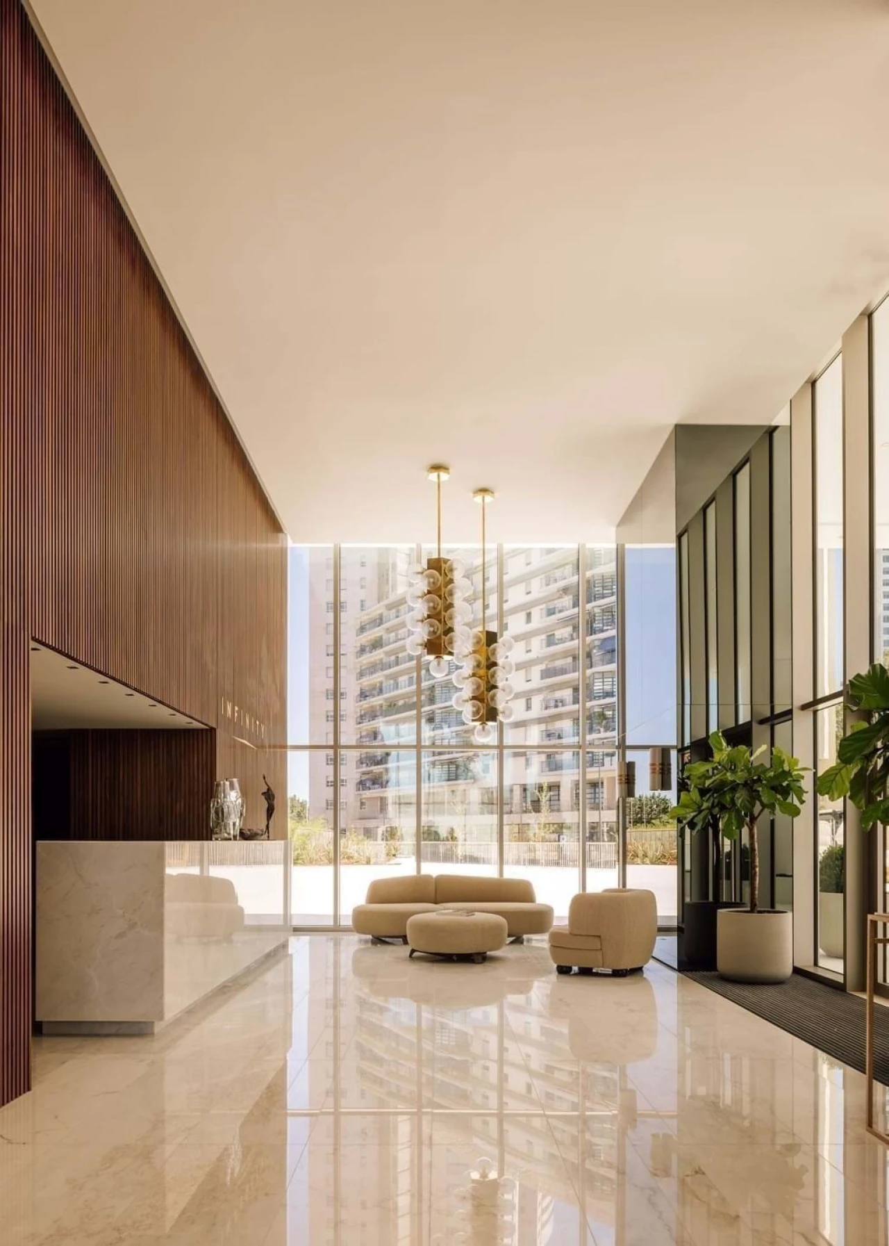 Apartamento T2 para Venda em Campolide Foto 2