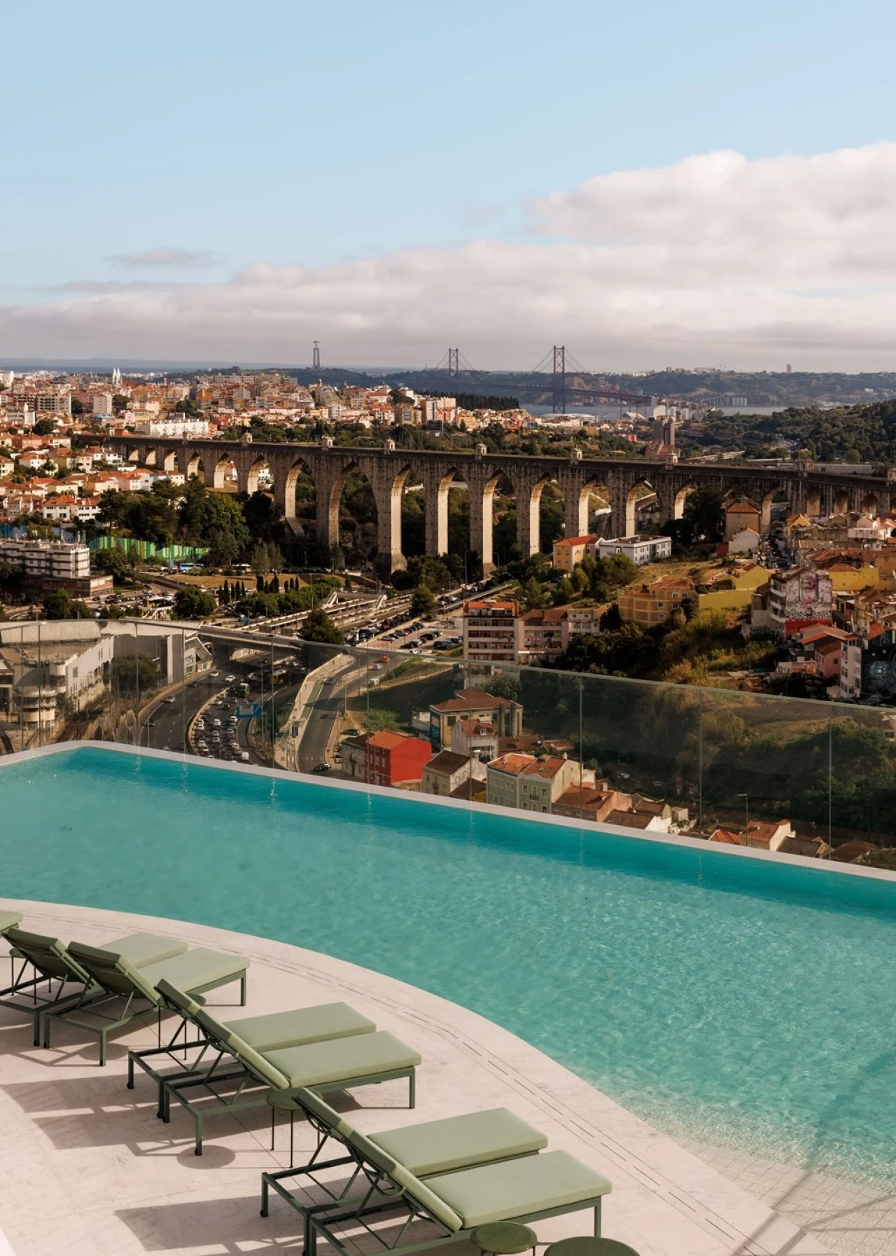 Apartamento T2 para Venda em Campolide Foto 23