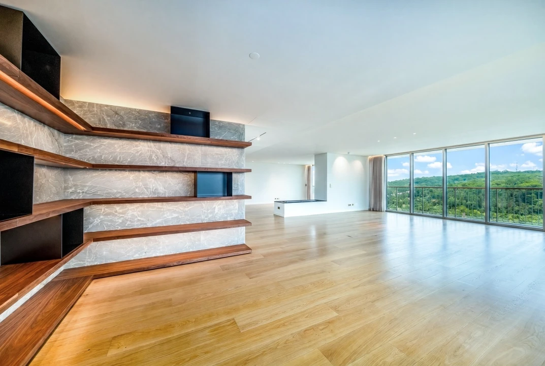 Apartamento T6 para Venda em Campolide Foto 2