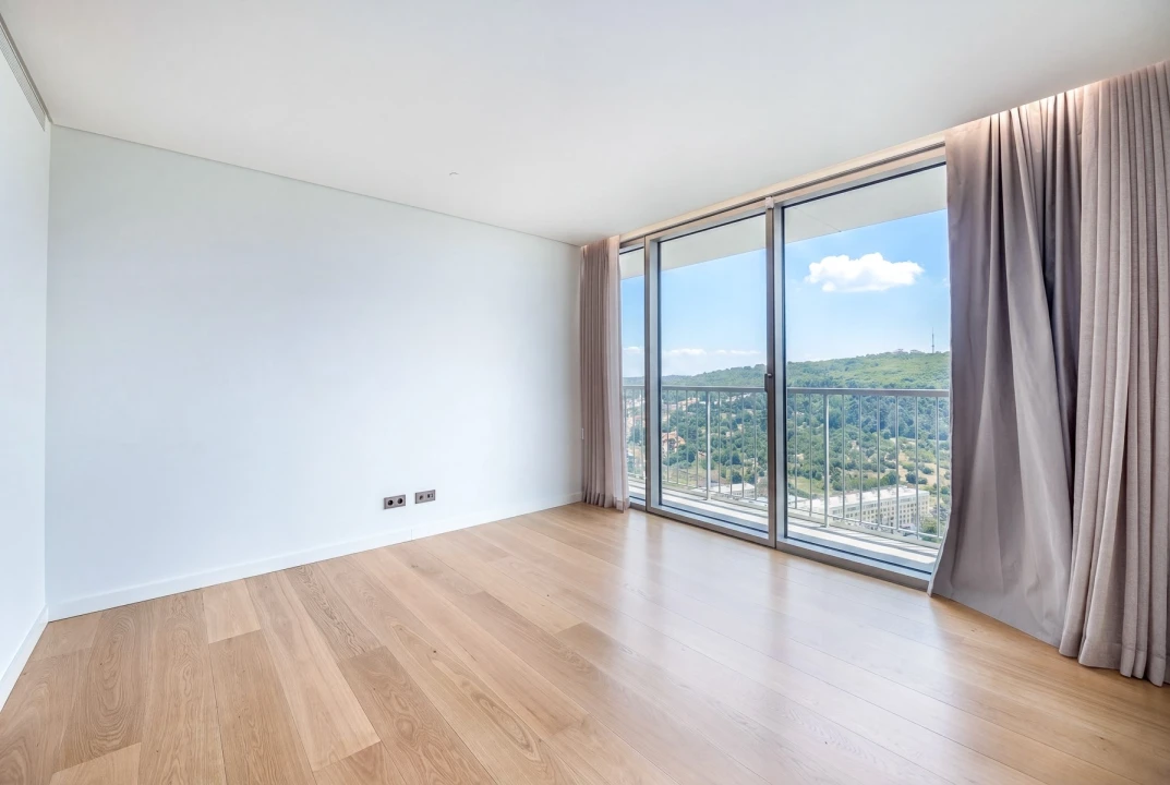 Apartamento T6 para Venda em Campolide Foto 49