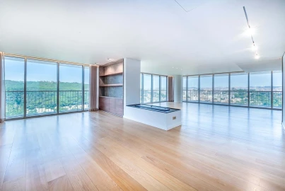 Apartamento T6 para Venda em Campolide