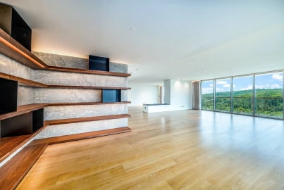Apartamento T6 para Venda em Campolide