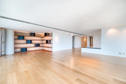 Apartamento T6 para Venda em Campolide