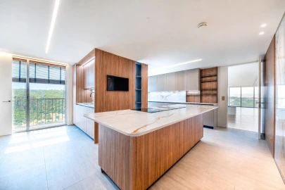Apartamento T6 para Venda em Campolide
