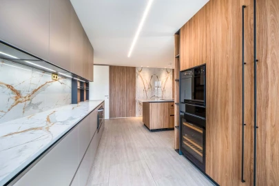 Apartamento T6 para Venda em Campolide