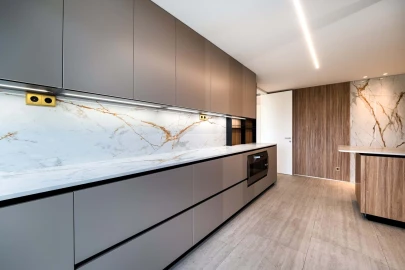 Apartamento T6 para Venda em Campolide