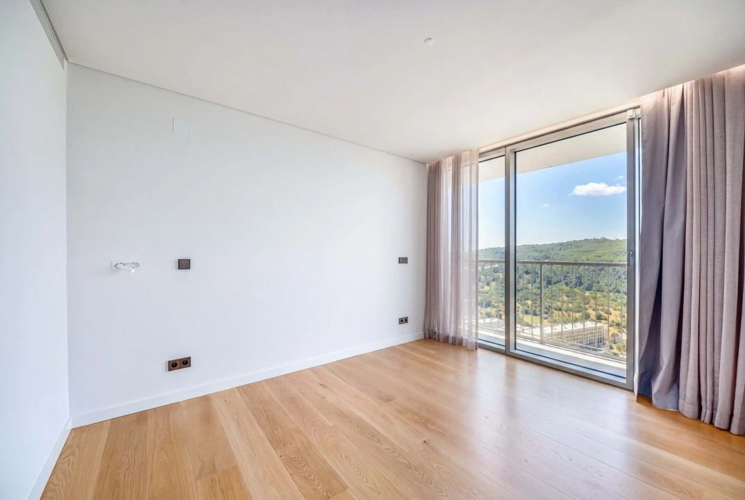 Apartamento T6 para Venda em Campolide Foto 45