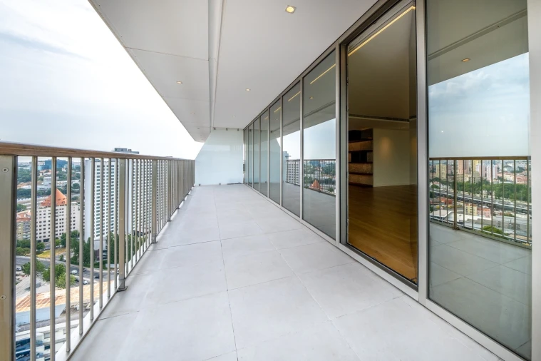 Apartamento T6 para Venda em Campolide Foto 12