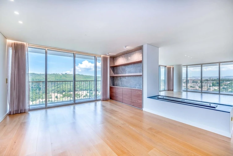 Apartamento T6 para Venda em Campolide Foto 4
