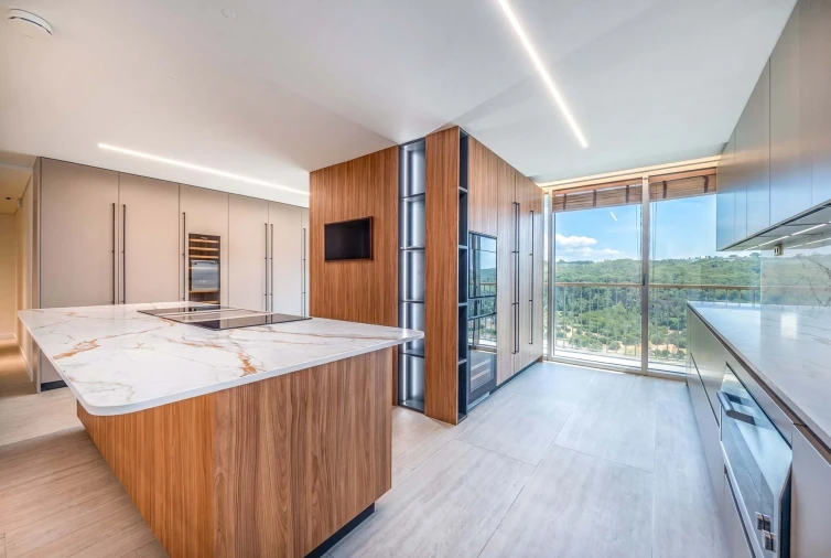 Apartamento T6 para Venda em Campolide Foto 15