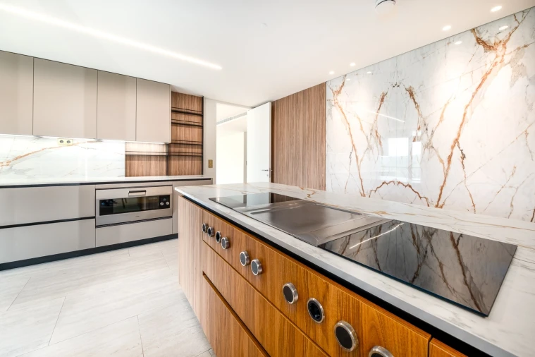 Apartamento T6 para Venda em Campolide Foto 22