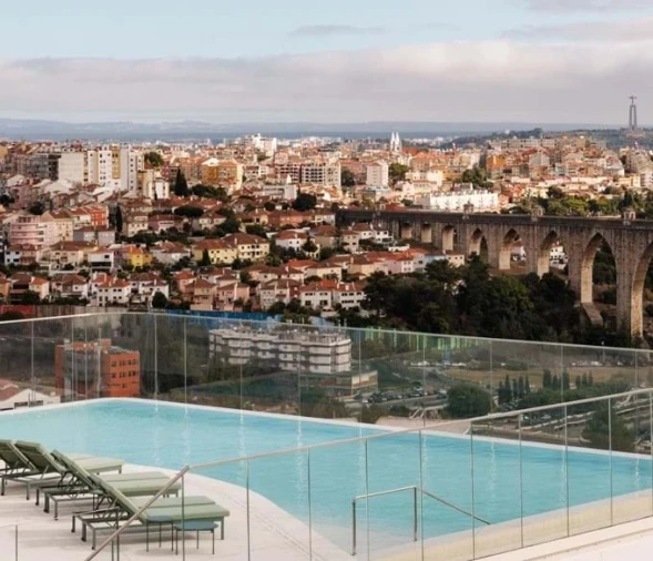 Apartamento T6 para Venda em Campolide Foto 3