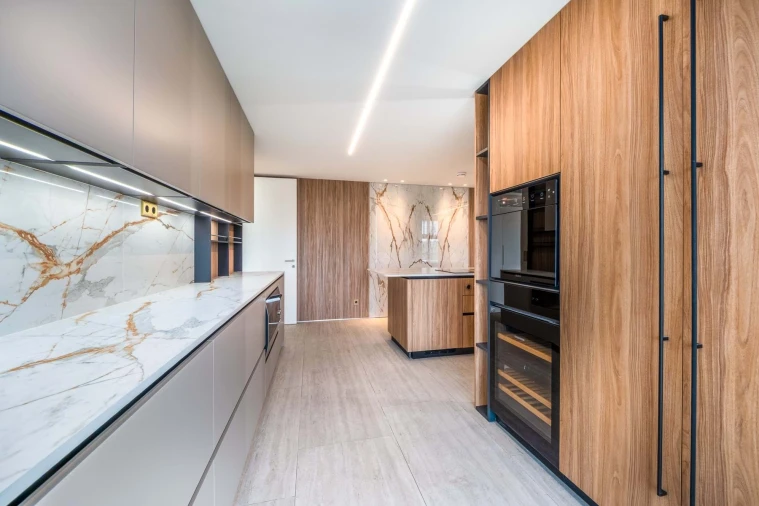 Apartamento T6 para Venda em Campolide Foto 18