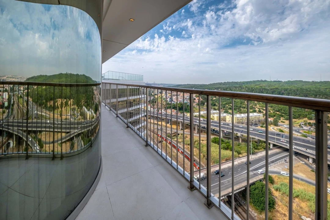 Apartamento T6 para Venda em Campolide Foto 10