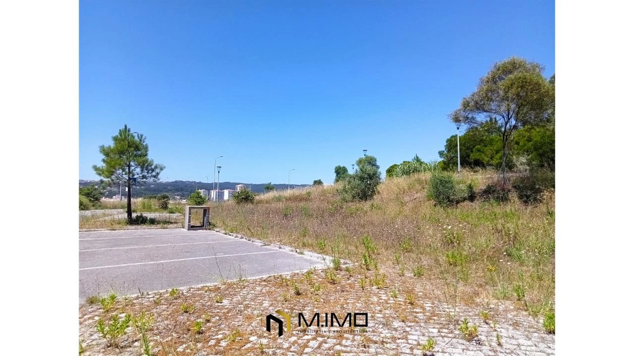 Terreno para Venda em Tavarede Foto 1