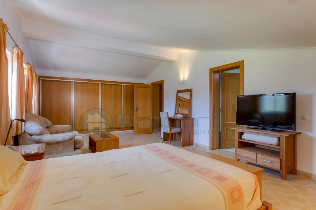 Moradia T4 para Venda em Bensafrim e Barão de São João Foto 24