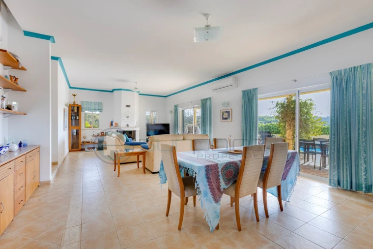 Moradia T4 para Venda em Bensafrim e Barão de São João Foto 7