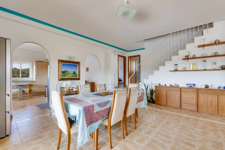 Moradia T4 para Venda em Bensafrim e Barão de São João Foto 9