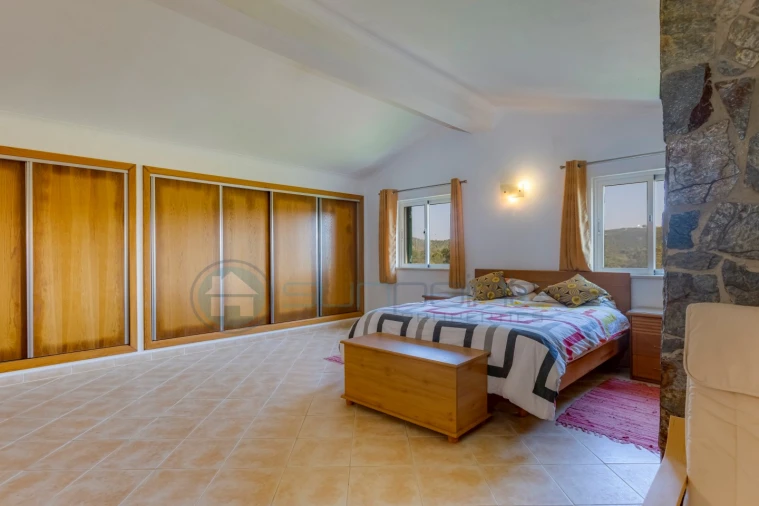 Moradia T4 para Venda em Bensafrim e Barão de São João Foto 19