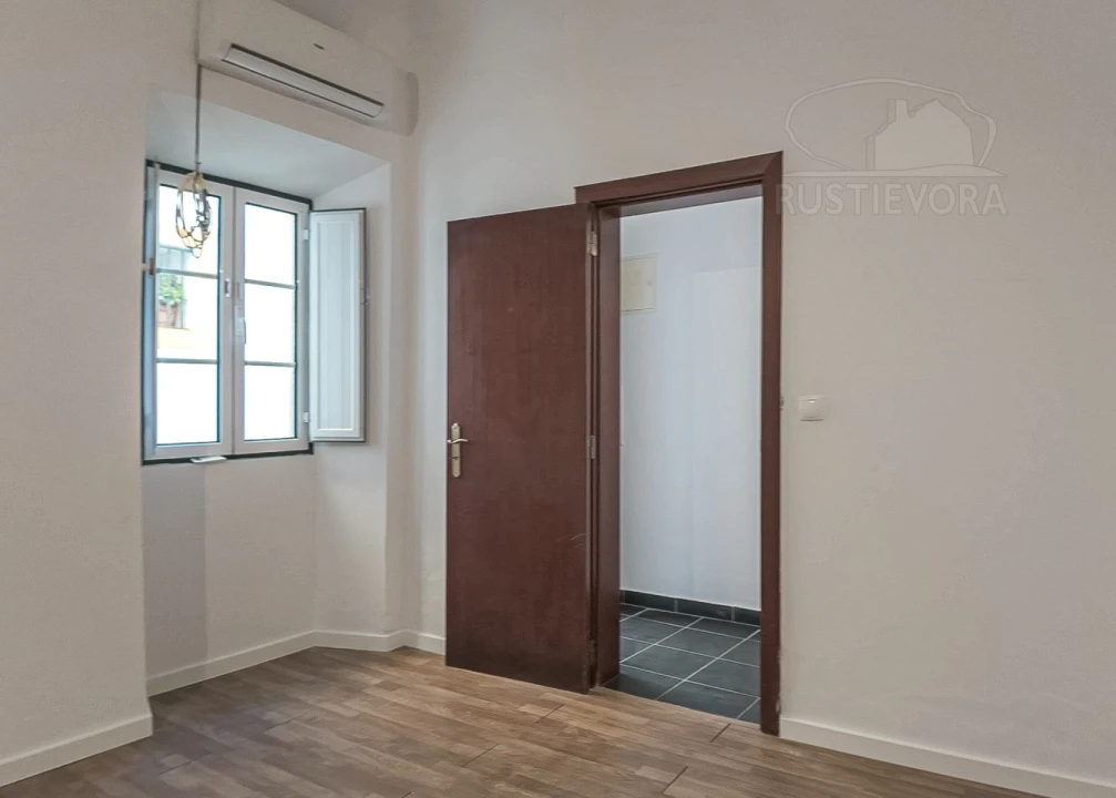 Moradia T2 para Venda em Évora (São Mamede, Sé, São Pedro e Santo Antão) Foto 5