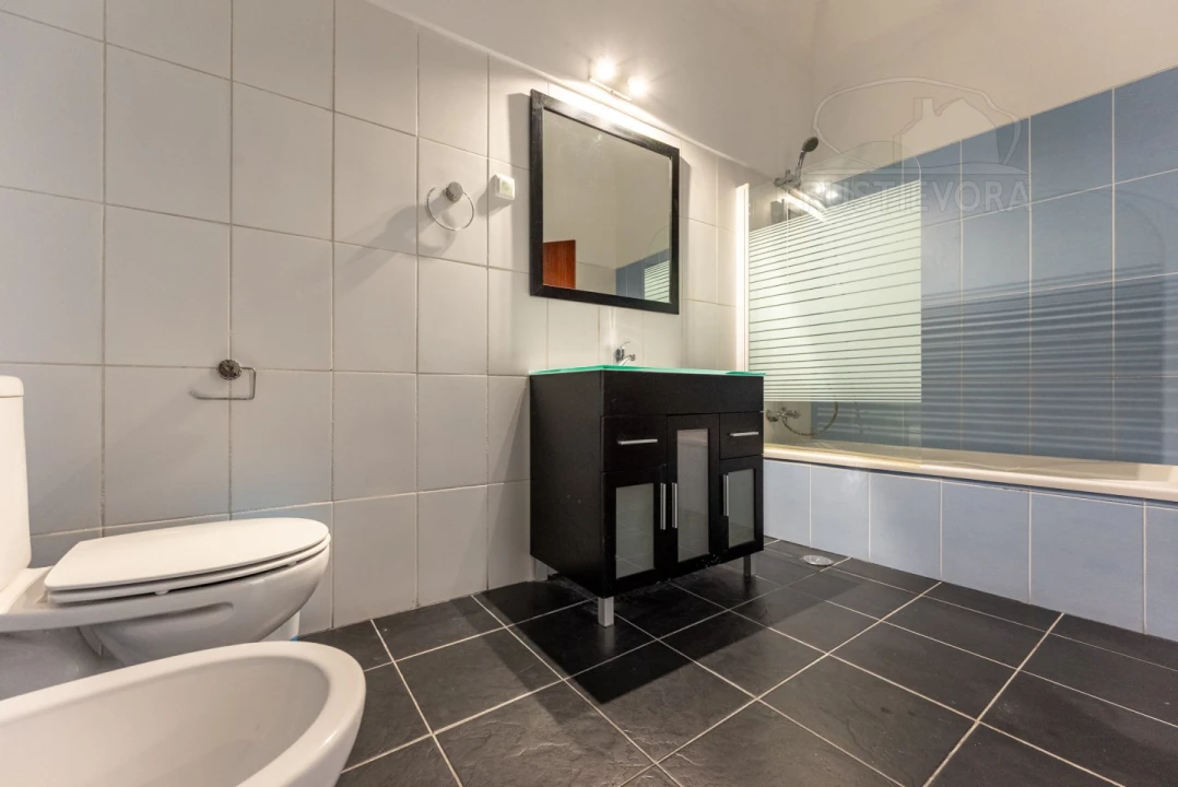 Moradia T2 para Venda em Évora (São Mamede, Sé, São Pedro e Santo Antão) Foto 7