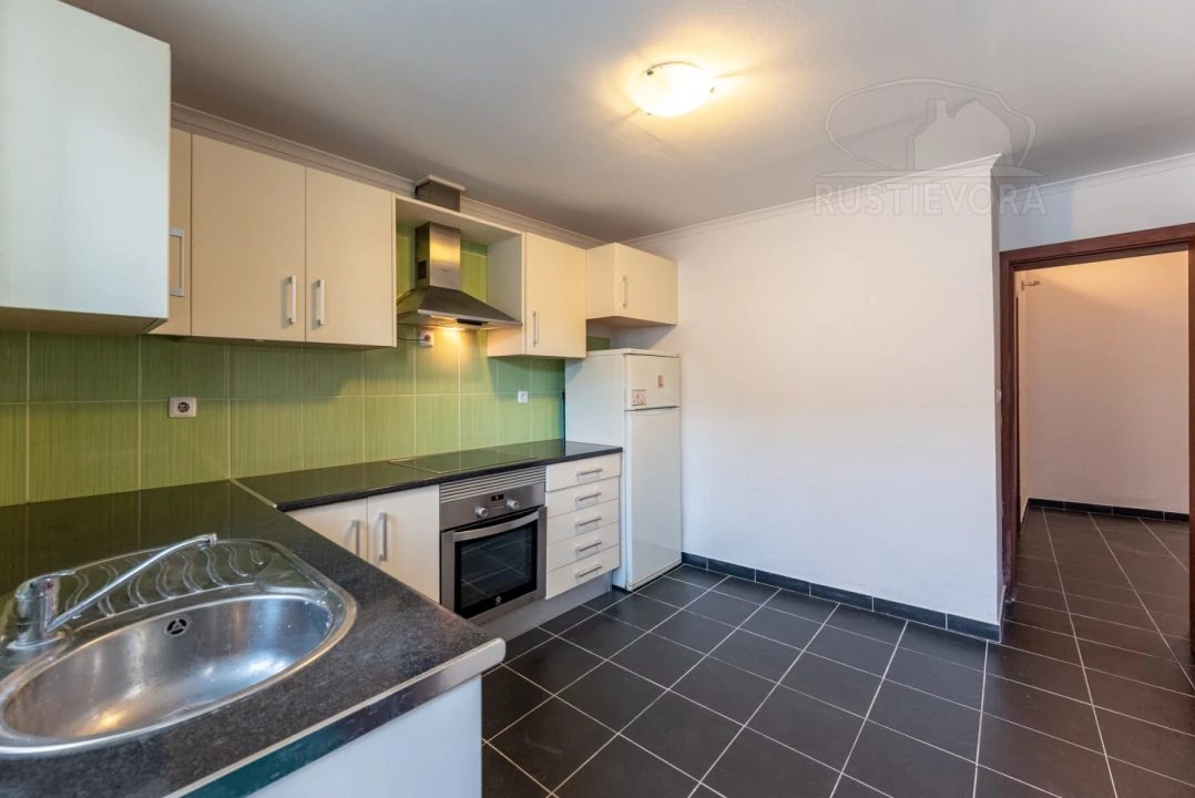 Moradia T2 para Venda em Évora (São Mamede, Sé, São Pedro e Santo Antão) Foto 11