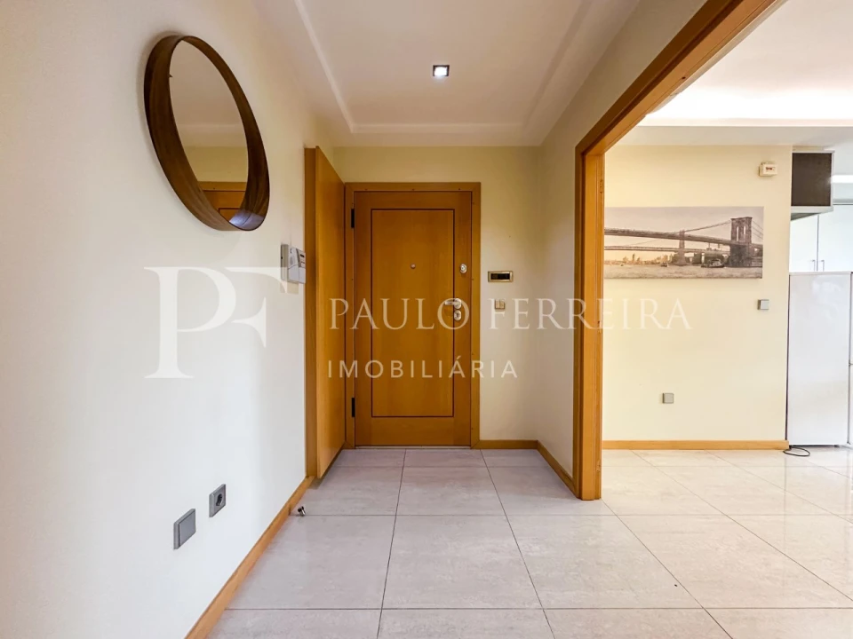 Apartamento T1 para Arrendamento em Antas e Abade de Vermoim Foto 2