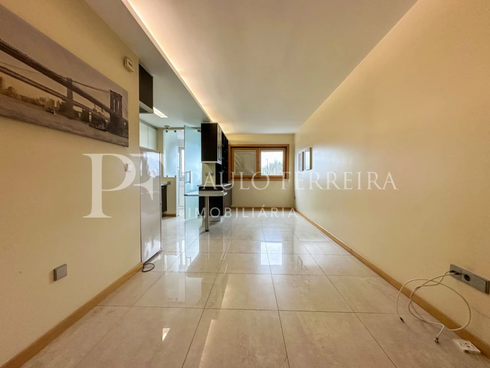 Apartamento T1 para Arrendamento em Antas e Abade de Vermoim Foto 3
