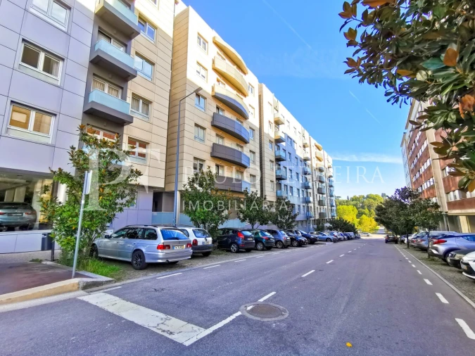 Apartamento T1 para Arrendamento em Antas e Abade de Vermoim Foto 1