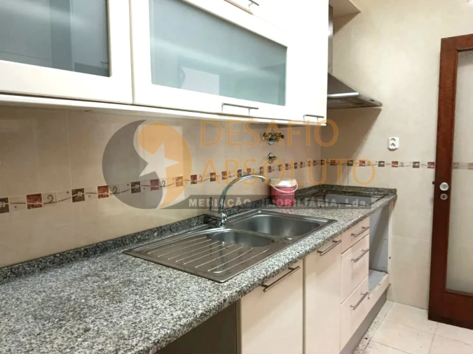 Apartamento T2 para Venda em Sesimbra (Santiago) Foto 4