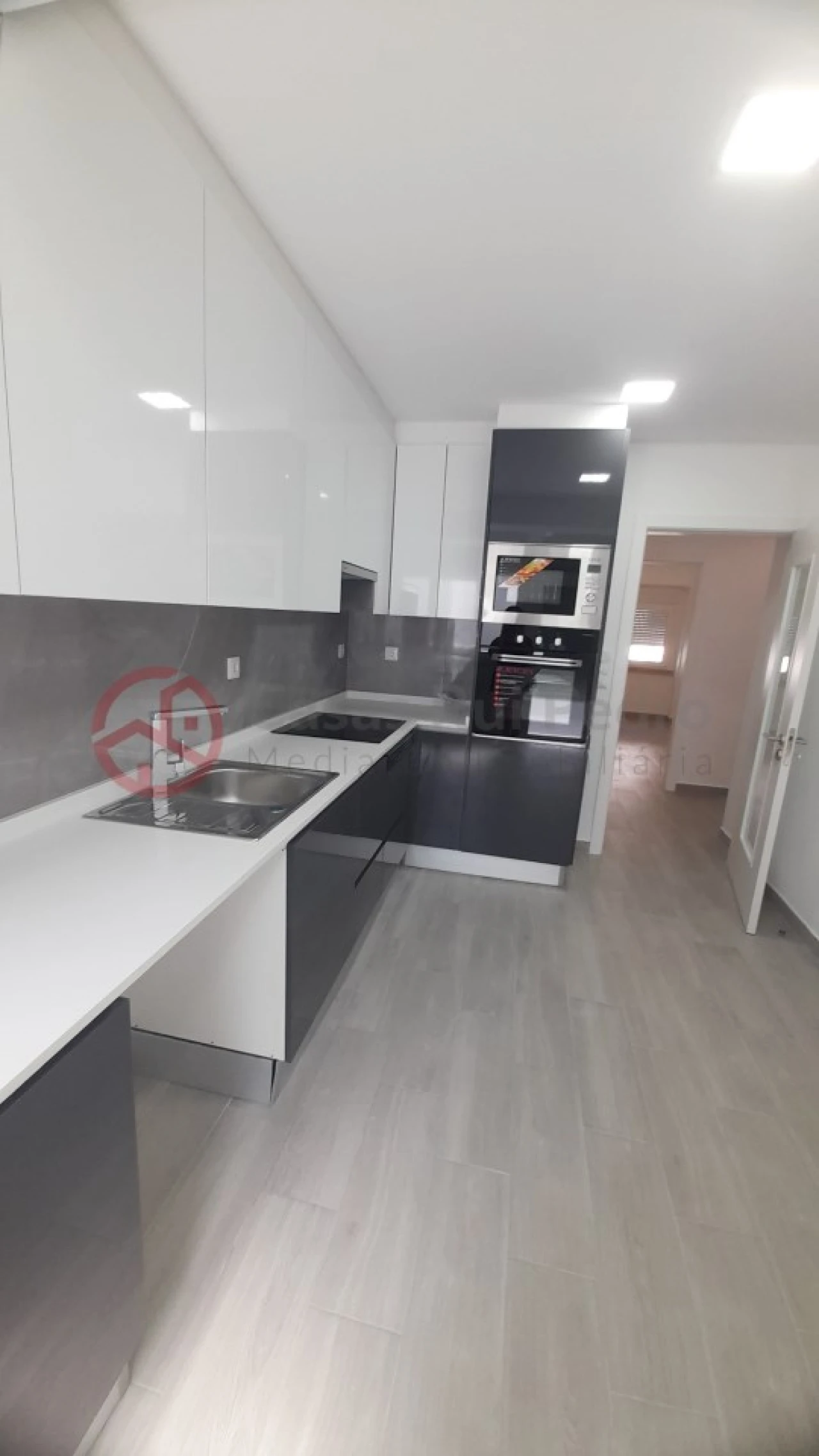 Apartamento T2 para Venda em Amora Foto 10