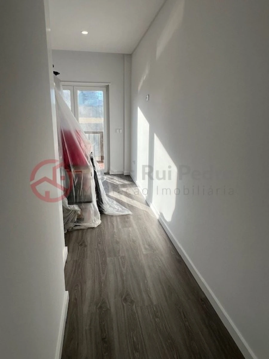 Apartamento T2 para Venda em Amora Foto 21