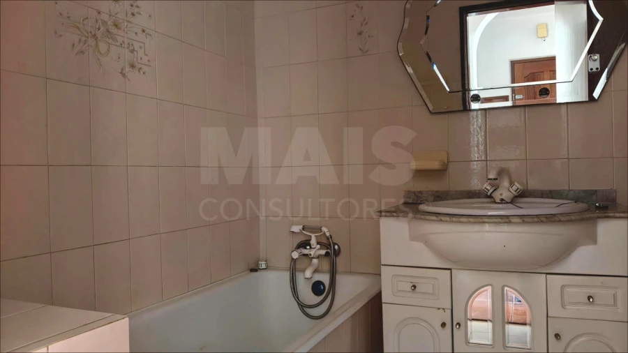 Apartamento T2 para Venda em Peniche Foto 8