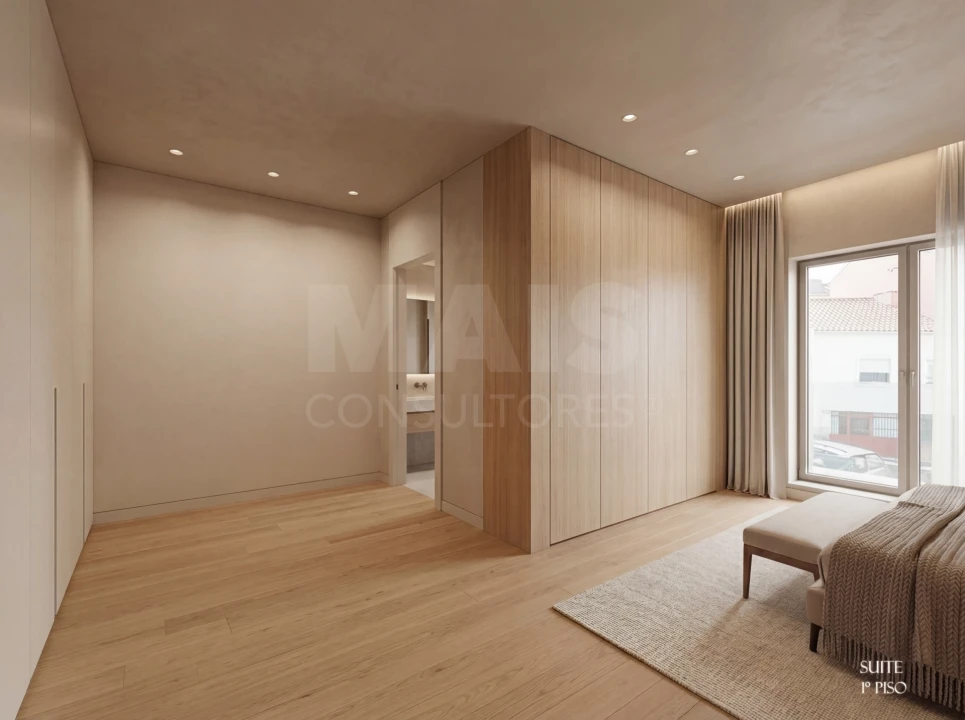 Moradia T5 para Venda em Pontinha e Famões Foto 10