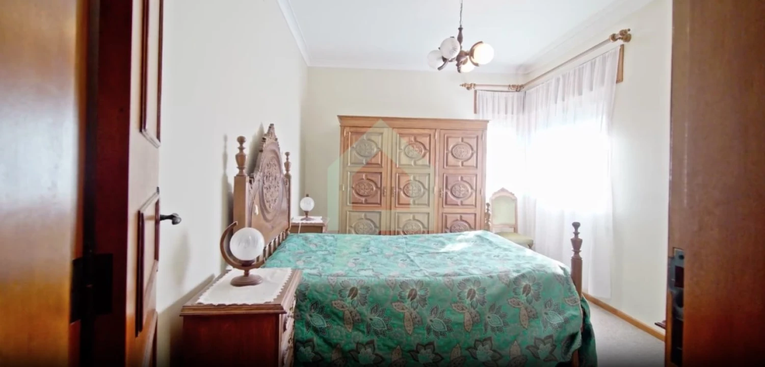 Moradia T5 para Venda em Arcozelo Foto 14