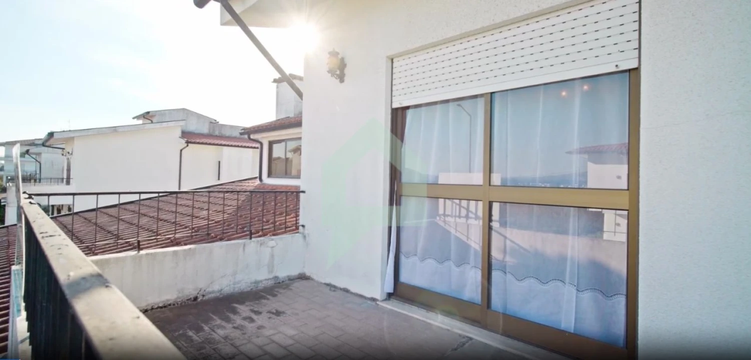 Moradia T5 para Venda em Arcozelo Foto 18